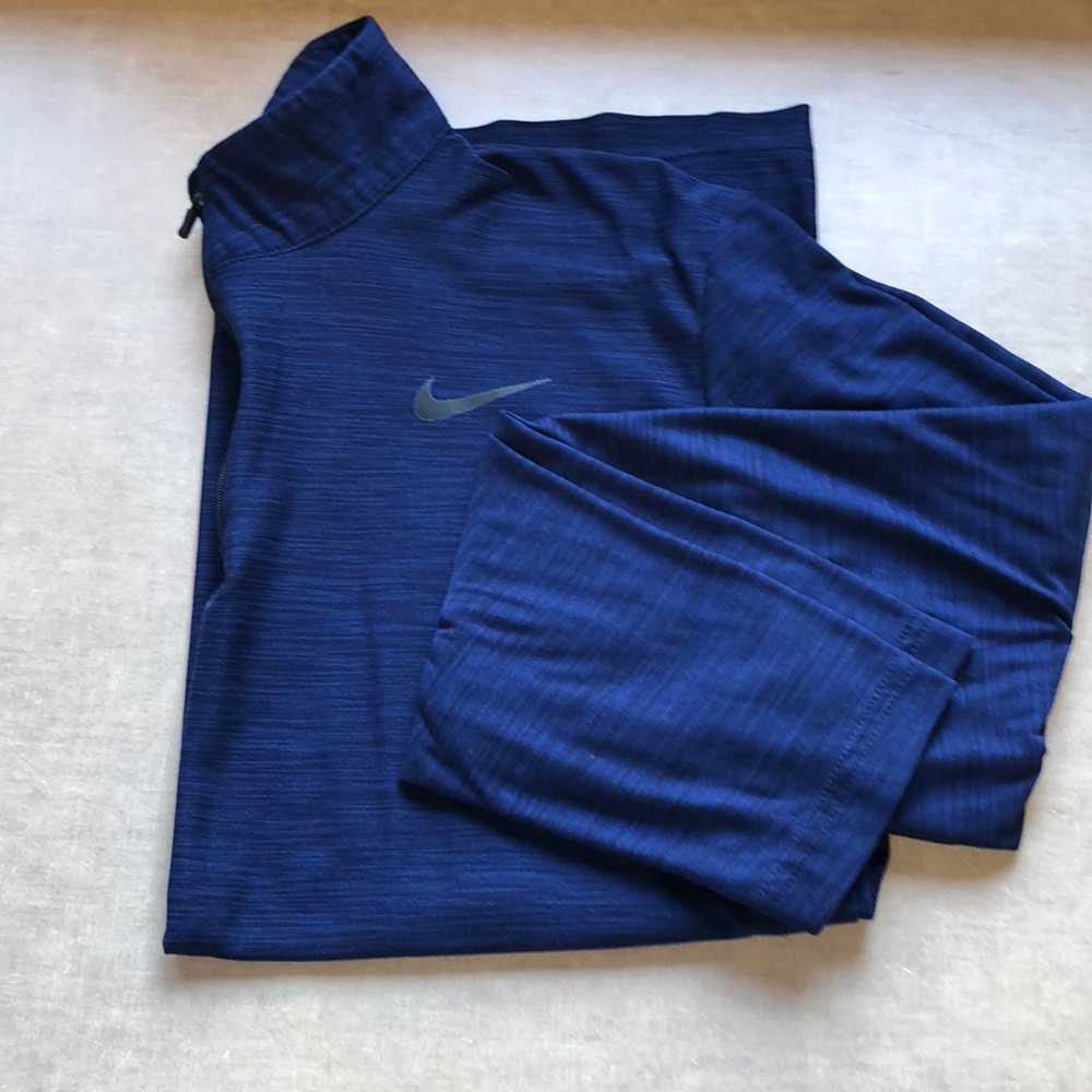Nike light weight 3/4 zip top